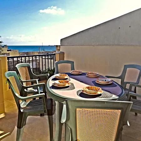 Sunrise With Seaviews Terrace Apartment, Sleep 8 Apartament *