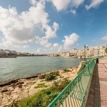 Sunrise With Seaviews Terrace Apartment, Sleep 8 Apartament Marsaskala