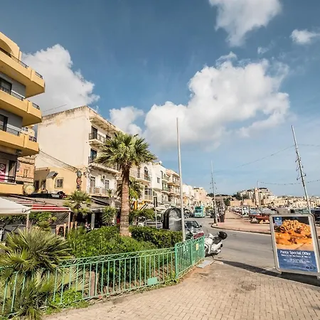 Sunrise With Seaviews Terrace Apartment, Sleep 8 Apartament Marsaskala
