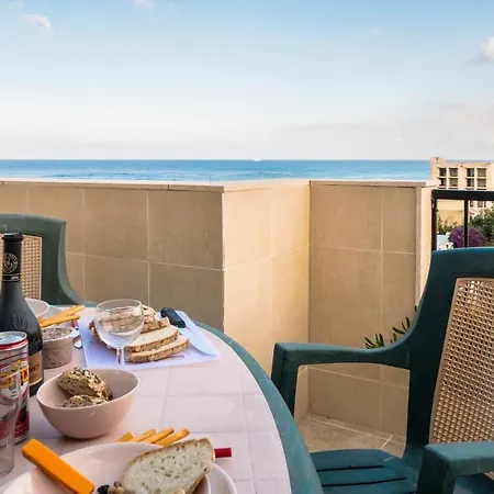 Sunrise With Seaviews Terrace Apartment, Sleep 8 *