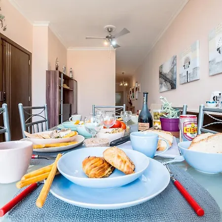 Sunrise With Seaviews Terrace Apartment, Sleep 8 *