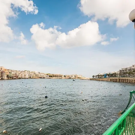 Sunrise With Seaviews Terrace Apartment, Sleep 8 * Marsaskala