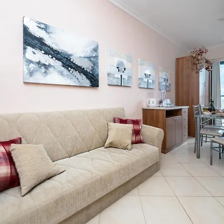 Sunrise With Seaviews Terrace Apartment, Sleep 8 Apartament Marsaskala