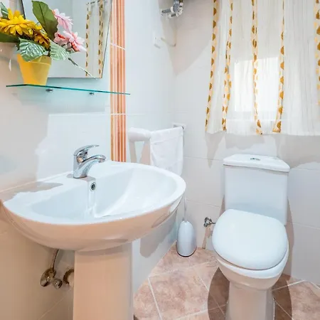 Apartament Sunrise With Seaviews Terrace Apartment, Sleep 8