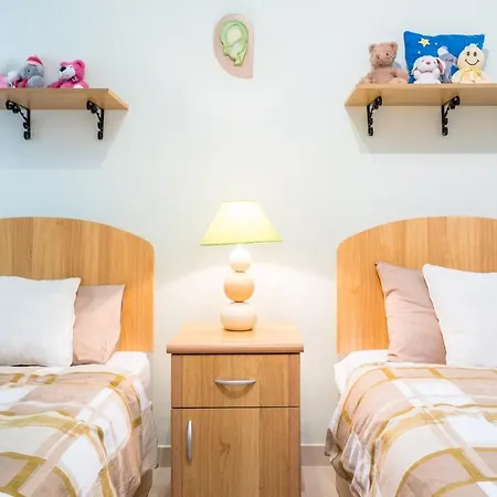 Apartament Sunrise With Seaviews Terrace Apartment, Sleep 8 Marsaskala